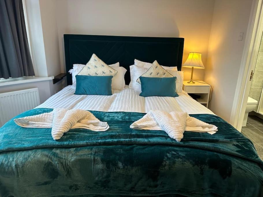 Adam'S Place, Watford Wd17 2Py Villa Bagian luar foto